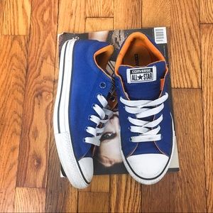 converse with elastic tongue